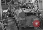 Image -nous les troupes et l'équipement bord de l'USS Burnett County (LST-512) Falmouth Angleterre, 1944, de la seconde 47 séquences d'archives historiques vidéo 65675060404