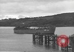 Image -NOUS Landing Ship réservoir l'USS Chase County (LST 532) Falmouth Angleterre, 1944, de la seconde 44 séquences d'archives historiques vidéo 65675060405