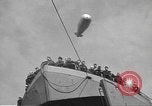 Image US Army véhicules étant chargé sur LSTs avant le jour J Falmouth Angleterre, 1944, de la seconde 41 séquences d'archives historiques vidéo 65675060406