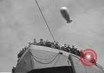 Image US Army véhicules étant chargé sur LSTs avant le jour J Falmouth Angleterre, 1944, de la seconde 46 séquences d'archives historiques vidéo 65675060406