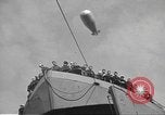 Image US Army véhicules étant chargé sur LSTs avant le jour J Falmouth Angleterre, 1944, de la seconde 48 séquences d'archives historiques vidéo 65675060406