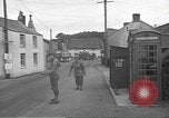 Image US Army véhicules étant chargé sur LSTs avant le jour J Falmouth Angleterre, 1944, de la seconde 60 séquences d'archives historiques vidéo 65675060406