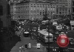 Immagine di Le scene della città compresi i ponti edifici strade e traffico Brooklyn New York USA, 1947, secondo 31 filmato di repertorio 65675060412