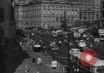 Immagine di Le scene della città compresi i ponti edifici strade e traffico Brooklyn New York USA, 1947, secondo 34 filmato di repertorio 65675060412