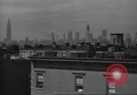 Immagine di Le scene della città compresi i ponti edifici strade e traffico Brooklyn New York USA, 1947, secondo 59 filmato di repertorio 65675060412