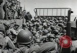 Image Landing Ship Tank Normandie France, 1944, de la seconde 48 séquences d'archives historiques vidéo 65675060418