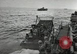 Image Landing Ship Tank Normandie France, 1944, de la seconde 51 séquences d'archives historiques vidéo 65675060418