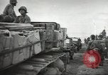 Immagine di Le forze alleate a terra seguendo la D-day invasione Normandia Francia, 1944, secondo 6 filmato di repertorio 65675060419