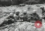Immagine di Le forze alleate a terra seguendo la D-day invasione Normandia Francia, 1944, secondo 13 filmato di repertorio 65675060419