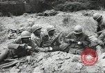 Immagine di Le forze alleate a terra seguendo la D-day invasione Normandia Francia, 1944, secondo 15 filmato di repertorio 65675060419