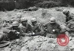 Immagine di Le forze alleate a terra seguendo la D-day invasione Normandia Francia, 1944, secondo 16 filmato di repertorio 65675060419