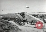 Immagine di Le forze alleate a terra seguendo la D-day invasione Normandia Francia, 1944, secondo 23 filmato di repertorio 65675060419