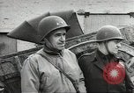 Immagine di Le forze alleate a terra seguendo la D-day invasione Normandia Francia, 1944, secondo 32 filmato di repertorio 65675060419