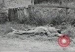 Immagine di Le forze alleate a terra seguendo la D-day invasione Normandia Francia, 1944, secondo 47 filmato di repertorio 65675060419