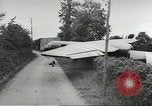 Immagine di Le forze alleate a terra seguendo la D-day invasione Normandia Francia, 1944, secondo 53 filmato di repertorio 65675060419