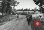Standbild Deutsche Kriegsgefangene genommen in alliierte Invasion Normandie Frankreich, 1944, aus Sekunde 5 historischem Filmmaterial Videoclip 65675060420