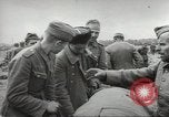 Standbild Deutsche Kriegsgefangene genommen in alliierte Invasion Normandie Frankreich, 1944, aus Sekunde 43 historischem Filmmaterial Videoclip 65675060420