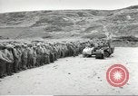 Image Cérémonie au premier cimetière militaire américain d'Omaha Beach Normandie France, 1944, de la seconde 3 séquences d'archives historiques vidéo 65675060423