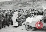 Image Cérémonie au premier cimetière militaire américain d'Omaha Beach Normandie France, 1944, de la seconde 33 séquences d'archives historiques vidéo 65675060423