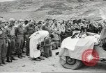 Image Cérémonie au premier cimetière militaire américain d'Omaha Beach Normandie France, 1944, de la seconde 35 séquences d'archives historiques vidéo 65675060423