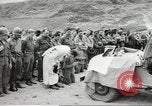 Image Cérémonie au premier cimetière militaire américain d'Omaha Beach Normandie France, 1944, de la seconde 36 séquences d'archives historiques vidéo 65675060423