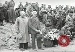 Image Cérémonie au premier cimetière militaire américain d'Omaha Beach Normandie France, 1944, de la seconde 55 séquences d'archives historiques vidéo 65675060423