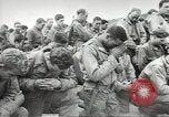 Image Cérémonie au premier cimetière militaire américain d'Omaha Beach Normandie France, 1944, de la seconde 59 séquences d'archives historiques vidéo 65675060423