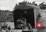 Image Landing Ship Tank LST-47 Dartmouth Angleterre, 1944, de la seconde 21 séquences d'archives historiques vidéo 65675060435