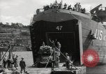 Image Landing Ship Tank LST-47 Dartmouth Angleterre, 1944, de la seconde 22 séquences d'archives historiques vidéo 65675060435