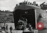 Image Landing Ship Tank LST-47 Dartmouth Angleterre, 1944, de la seconde 23 séquences d'archives historiques vidéo 65675060435