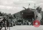 Image Landing Ship Tank LST-47 Dartmouth Angleterre, 1944, de la seconde 29 séquences d'archives historiques vidéo 65675060435