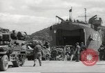 Image Landing Ship Tank LST-47 Dartmouth Angleterre, 1944, de la seconde 58 séquences d'archives historiques vidéo 65675060435
