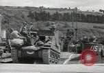 Immagine di Landing Craft serbatoio Dartmouth Inghilterra, 1944, secondo 6 filmato di repertorio 65675060436