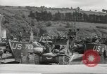 Immagine di Landing Craft serbatoio Dartmouth Inghilterra, 1944, secondo 14 filmato di repertorio 65675060436