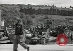 Immagine di Landing Craft serbatoio Dartmouth Inghilterra, 1944, secondo 17 filmato di repertorio 65675060436