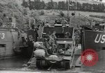 Immagine di Landing Craft serbatoio Dartmouth Inghilterra, 1944, secondo 33 filmato di repertorio 65675060436
