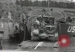 Immagine di Landing Craft serbatoio Dartmouth Inghilterra, 1944, secondo 42 filmato di repertorio 65675060436