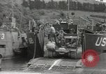 Immagine di Landing Craft serbatoio Dartmouth Inghilterra, 1944, secondo 43 filmato di repertorio 65675060436