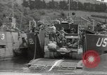 Immagine di Landing Craft serbatoio Dartmouth Inghilterra, 1944, secondo 44 filmato di repertorio 65675060436
