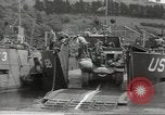 Immagine di Landing Craft serbatoio Dartmouth Inghilterra, 1944, secondo 46 filmato di repertorio 65675060436