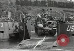 Immagine di Landing Craft serbatoio Dartmouth Inghilterra, 1944, secondo 49 filmato di repertorio 65675060436