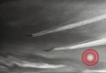 Standbild alliierte Bomber Normandie Frankreich, 1944, aus Sekunde 5 historischem Filmmaterial Videoclip 65675060448