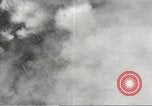 Standbild alliierte Bomber Normandie Frankreich, 1944, aus Sekunde 36 historischem Filmmaterial Videoclip 65675060448