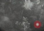 Standbild alliierte Bomber Normandie Frankreich, 1944, aus Sekunde 43 historischem Filmmaterial Videoclip 65675060448