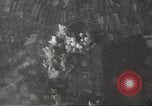 Standbild alliierte Bomber Normandie Frankreich, 1944, aus Sekunde 50 historischem Filmmaterial Videoclip 65675060448