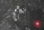 Standbild alliierte Bomber Normandie Frankreich, 1944, aus Sekunde 51 historischem Filmmaterial Videoclip 65675060448