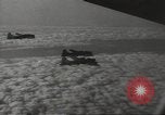 Standbild alliierte Bomber Normandie Frankreich, 1944, aus Sekunde 54 historischem Filmmaterial Videoclip 65675060448