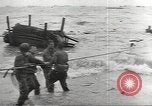 Image des débarquements du Jour J Normandie France, 1944, de la seconde 28 séquences d'archives historiques vidéo 65675060458