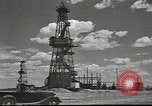 Immagine di Petrolio russo ben tower La Russia, 1941, secondo 11 filmato di repertorio 65675060460