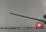 Immagine di C-47 piano dello Skytrain Il Nord Africa, 1943, secondo 33 filmato di repertorio 65675060466